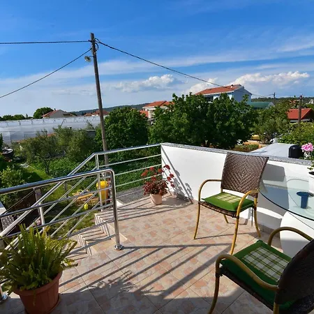 Nena Apartment *