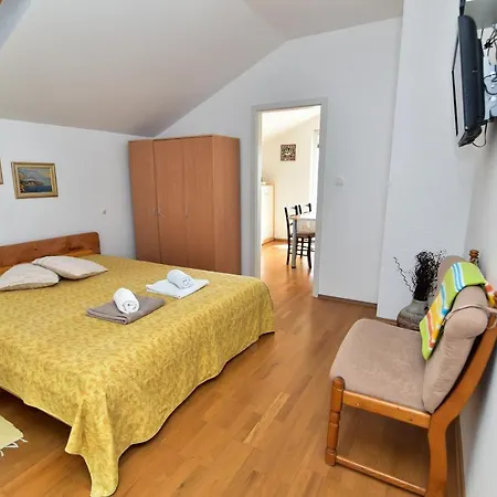 Apartment Nena *