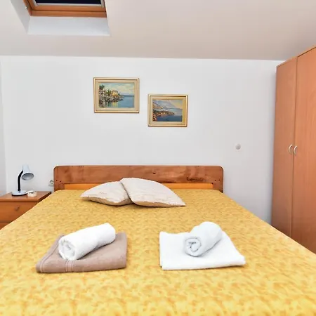 Apartment Nena *