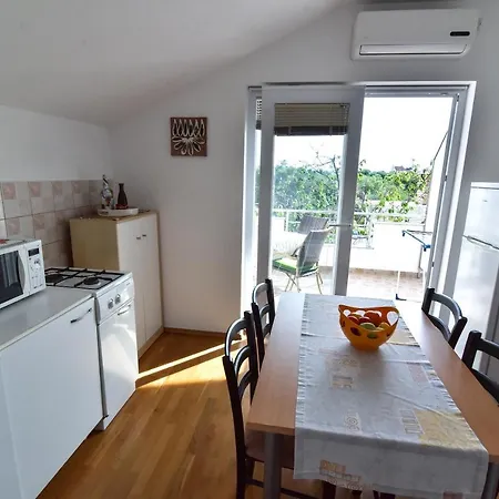 Apartment Nena *